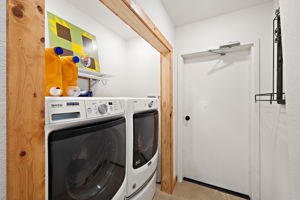  Photo 30