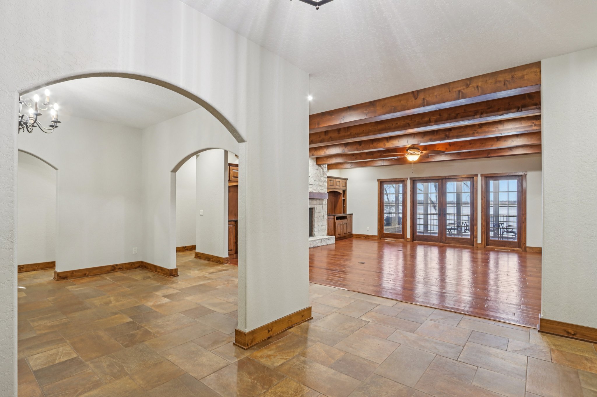 S Ferry Dr-S1401-007.jpg