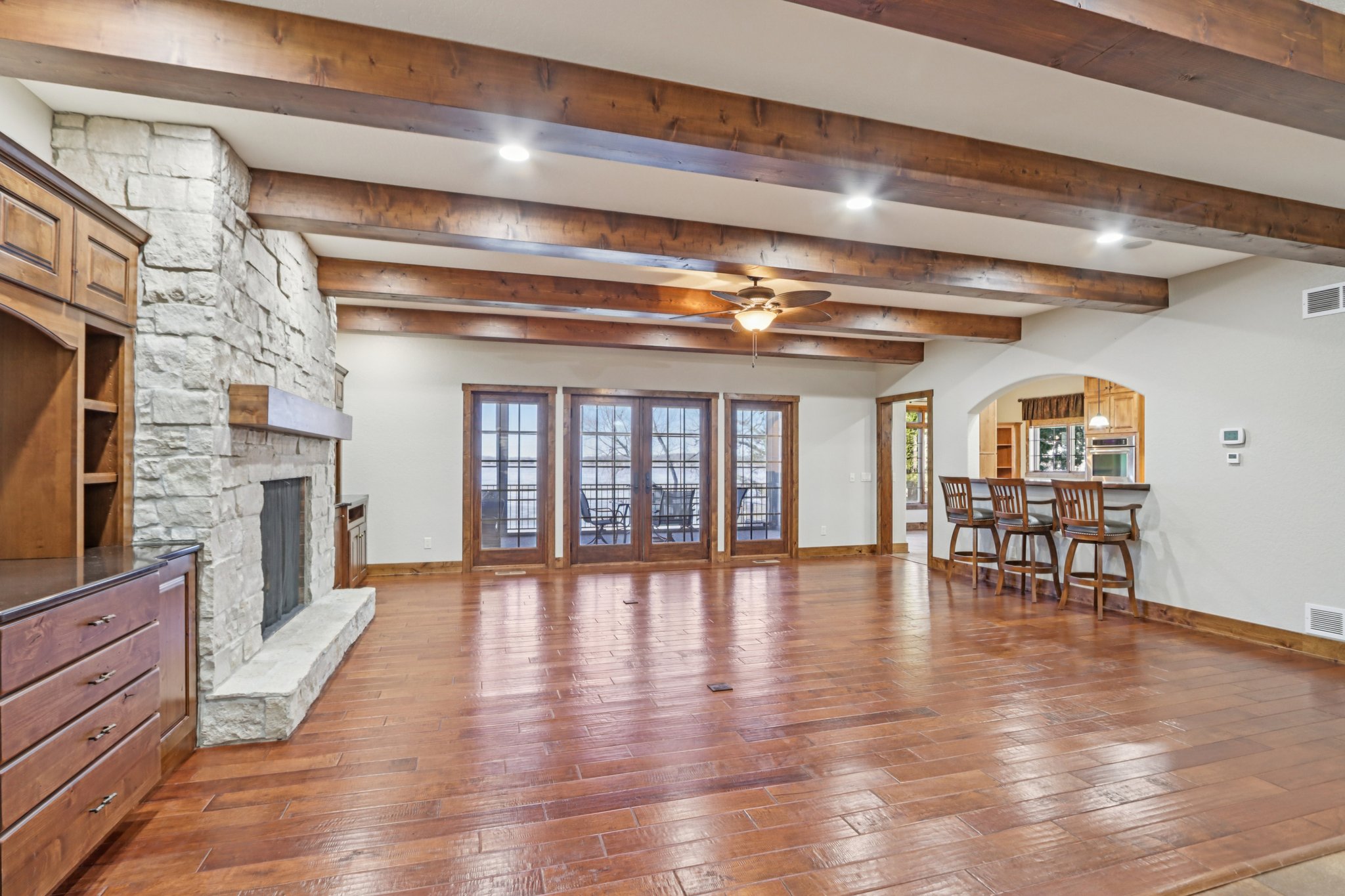 S Ferry Dr-S1401-010.jpg