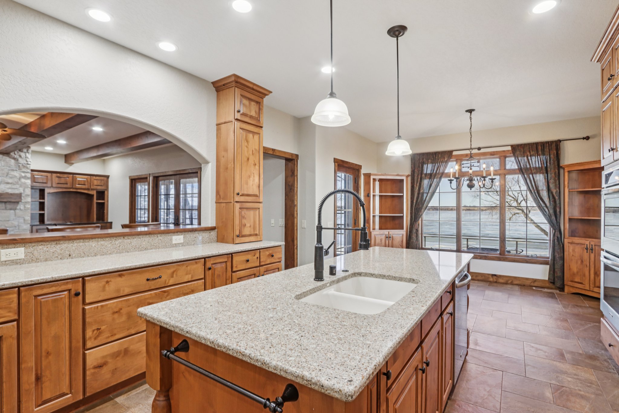 S Ferry Dr-S1401-025.jpg