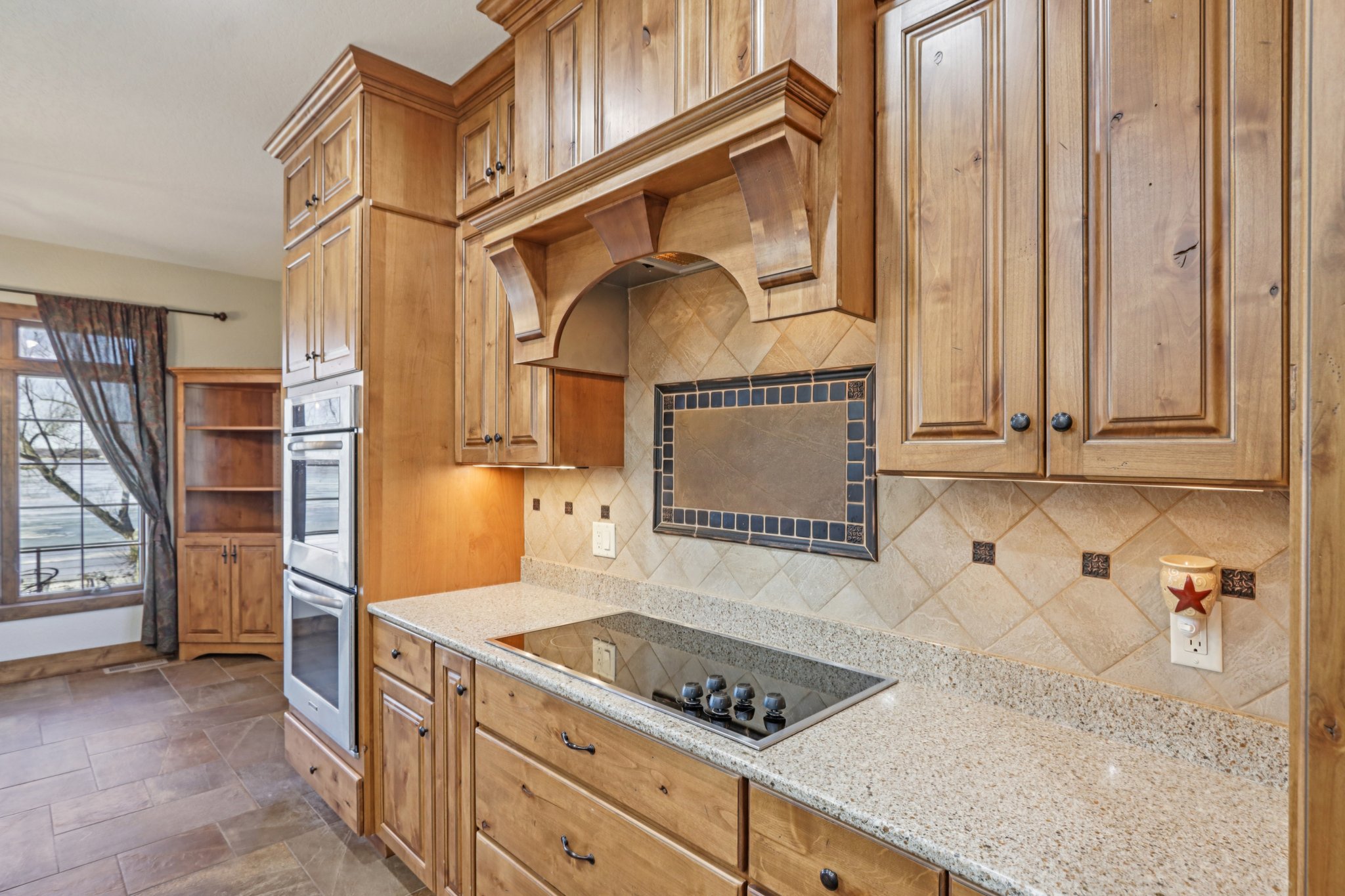 S Ferry Dr-S1401-026.jpg