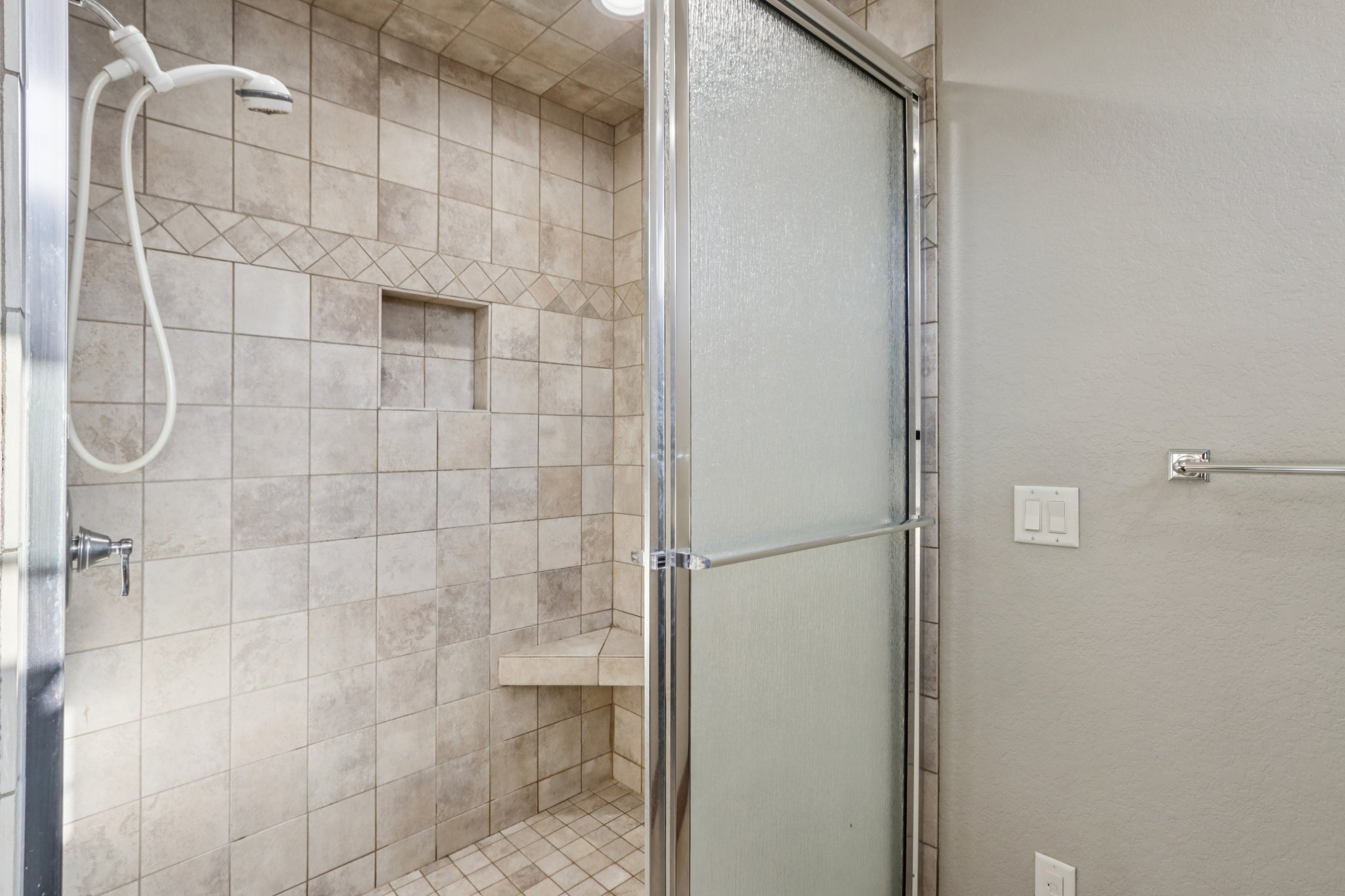 S Ferry Dr-S1401-041.jpg