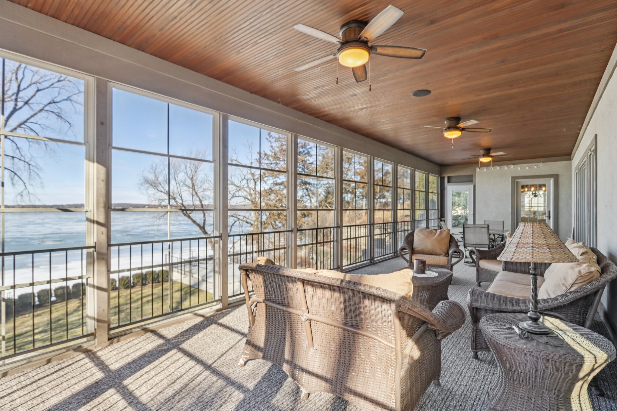 S Ferry Dr-S1401-065.jpg