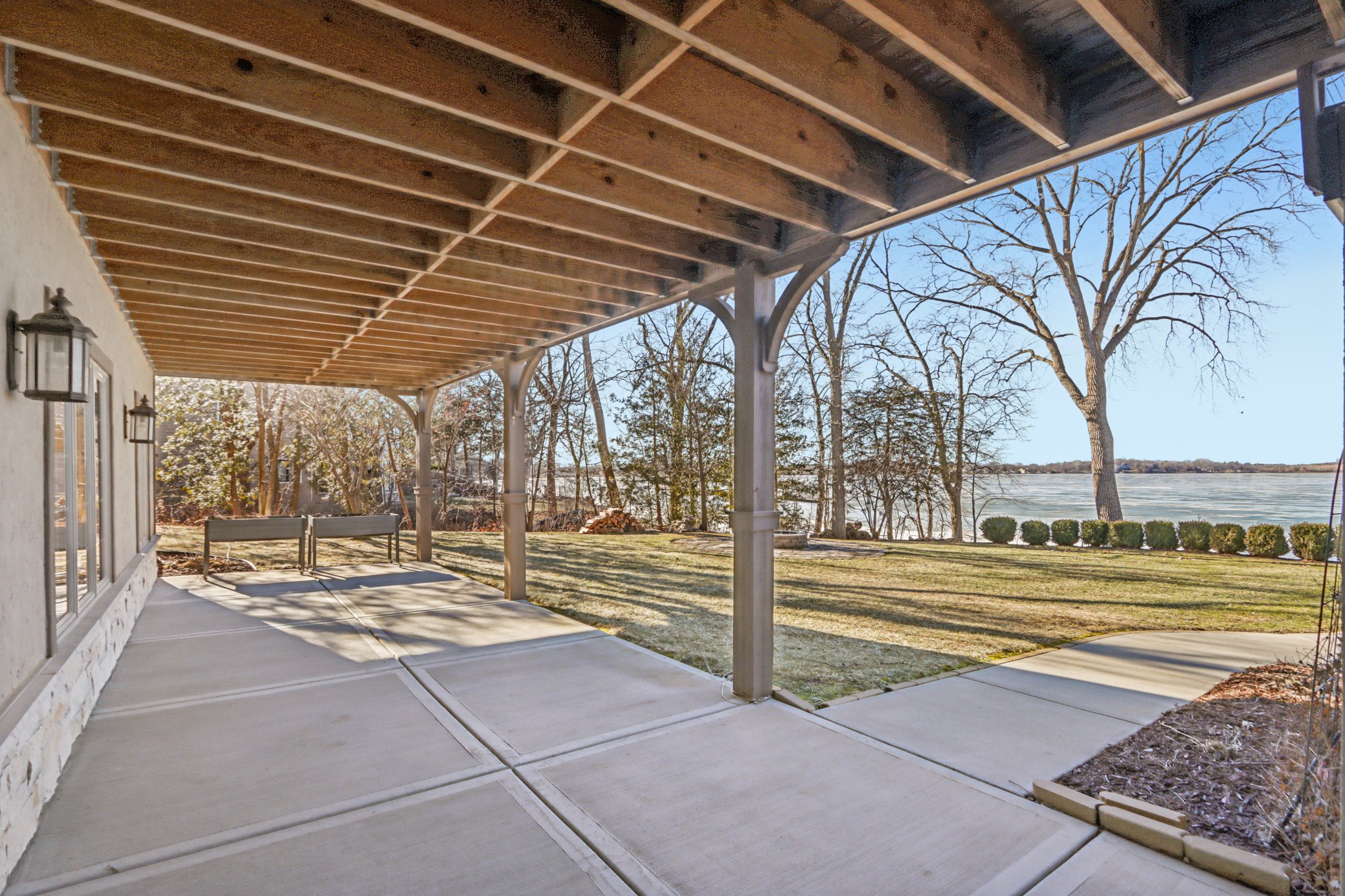 S Ferry Dr-S1401-066.jpg