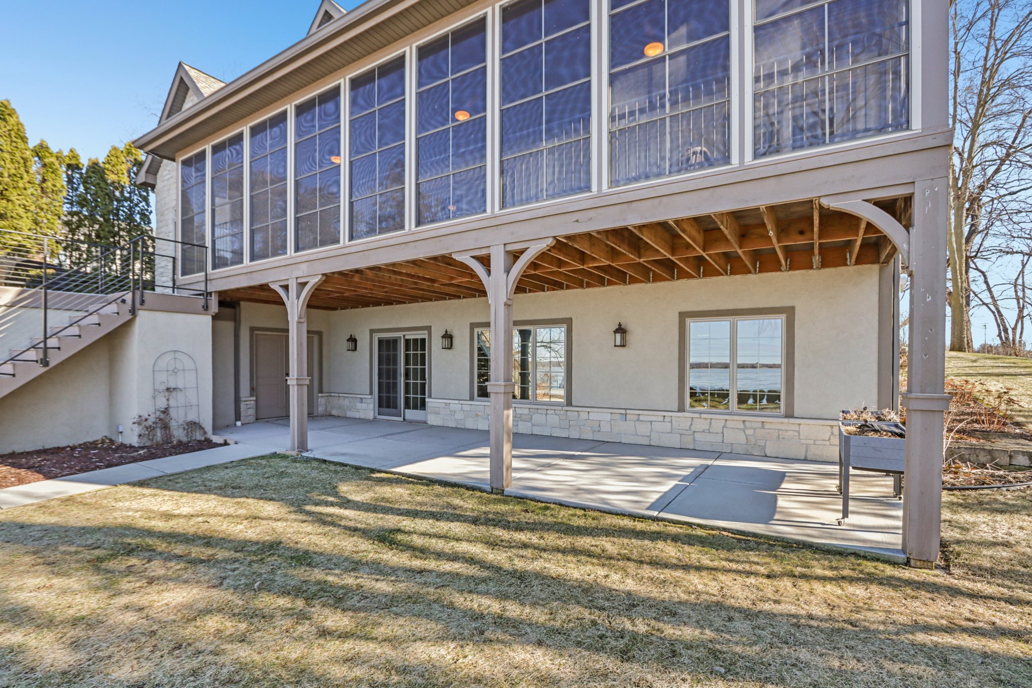 S Ferry Dr-S1401-068.jpg