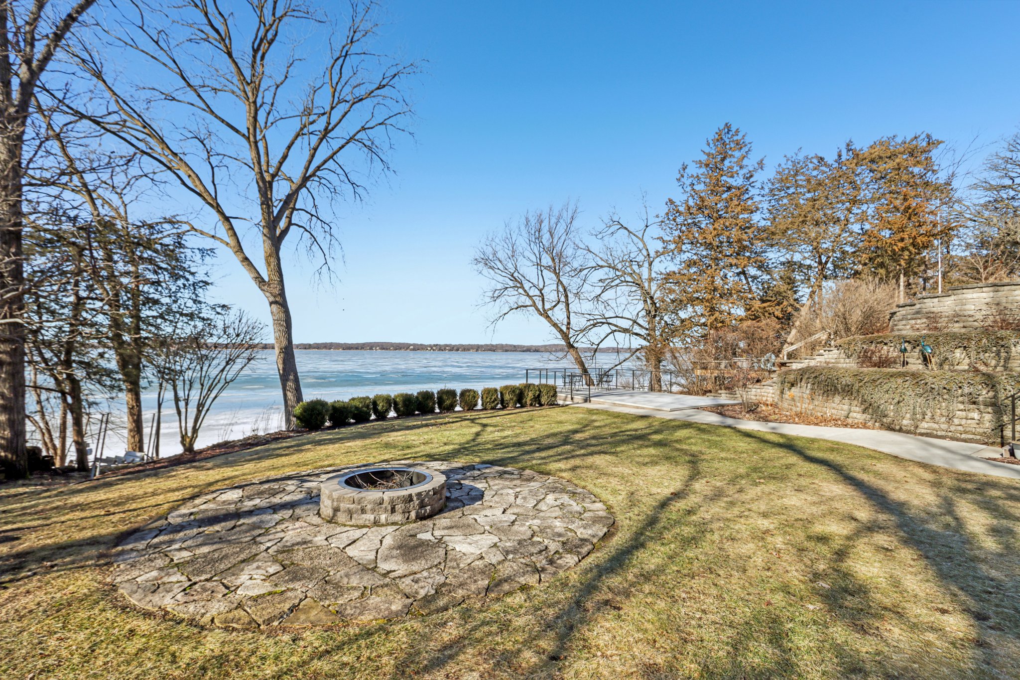 S Ferry Dr-S1401-069.jpg