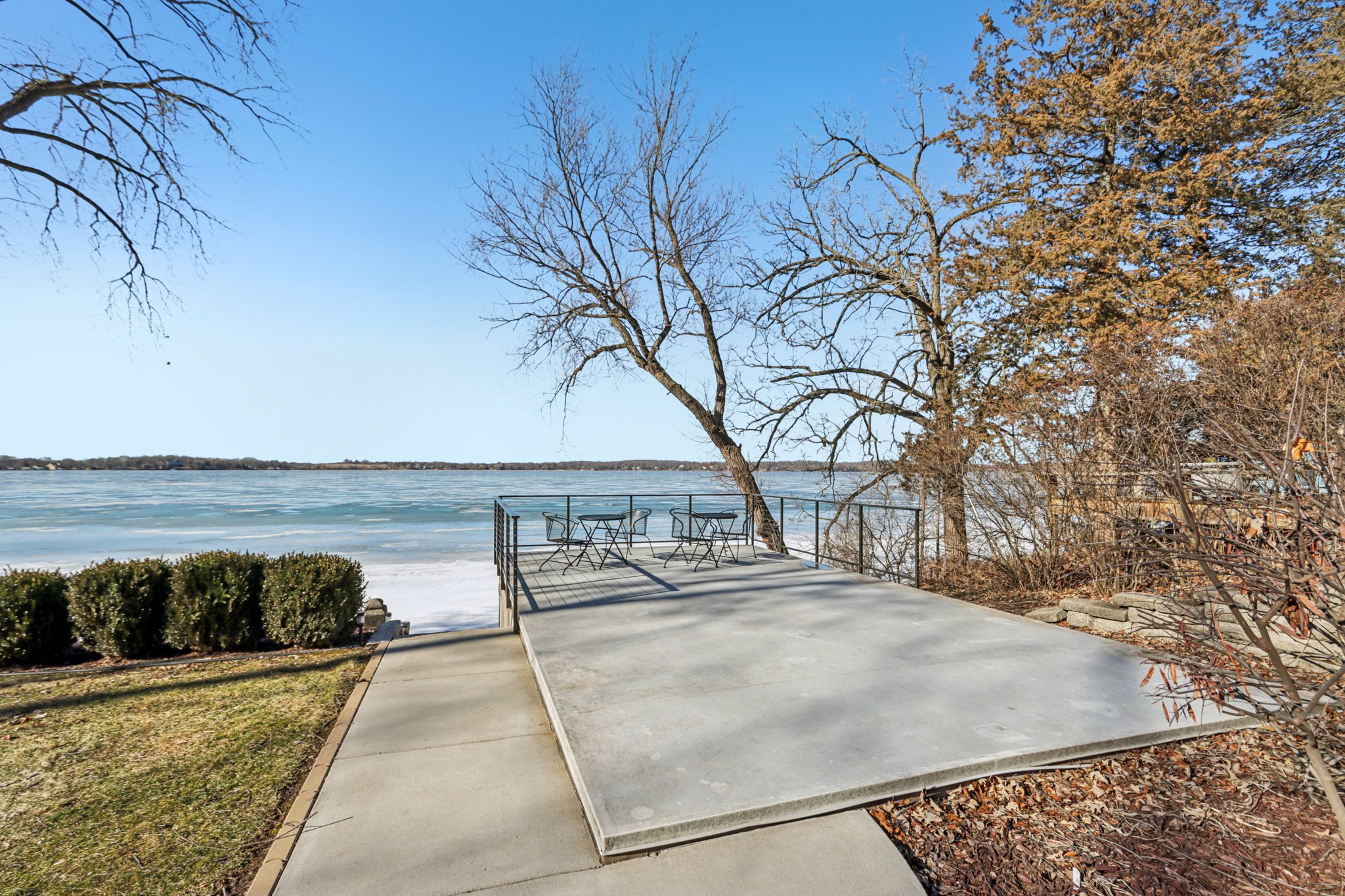 S Ferry Dr-S1401-070.jpg