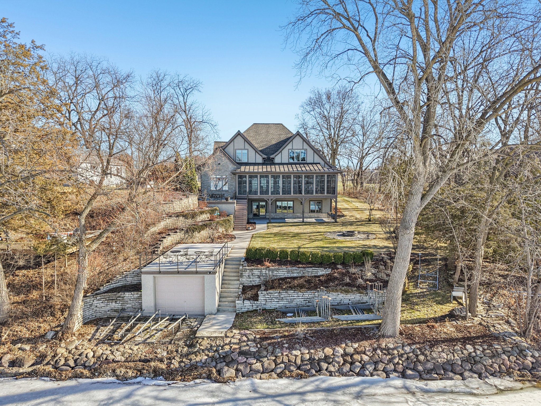 S Ferry Dr-S1401-087.jpg