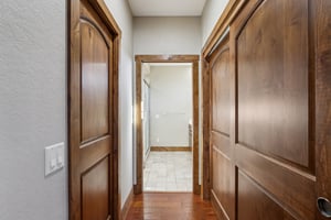 S Ferry Dr-S1401-038.jpg