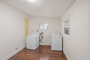  Photo 47
