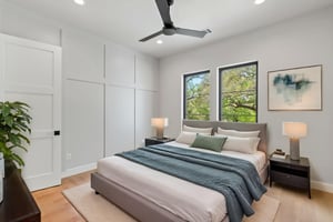 DSC06287 virtually staged.jpeg