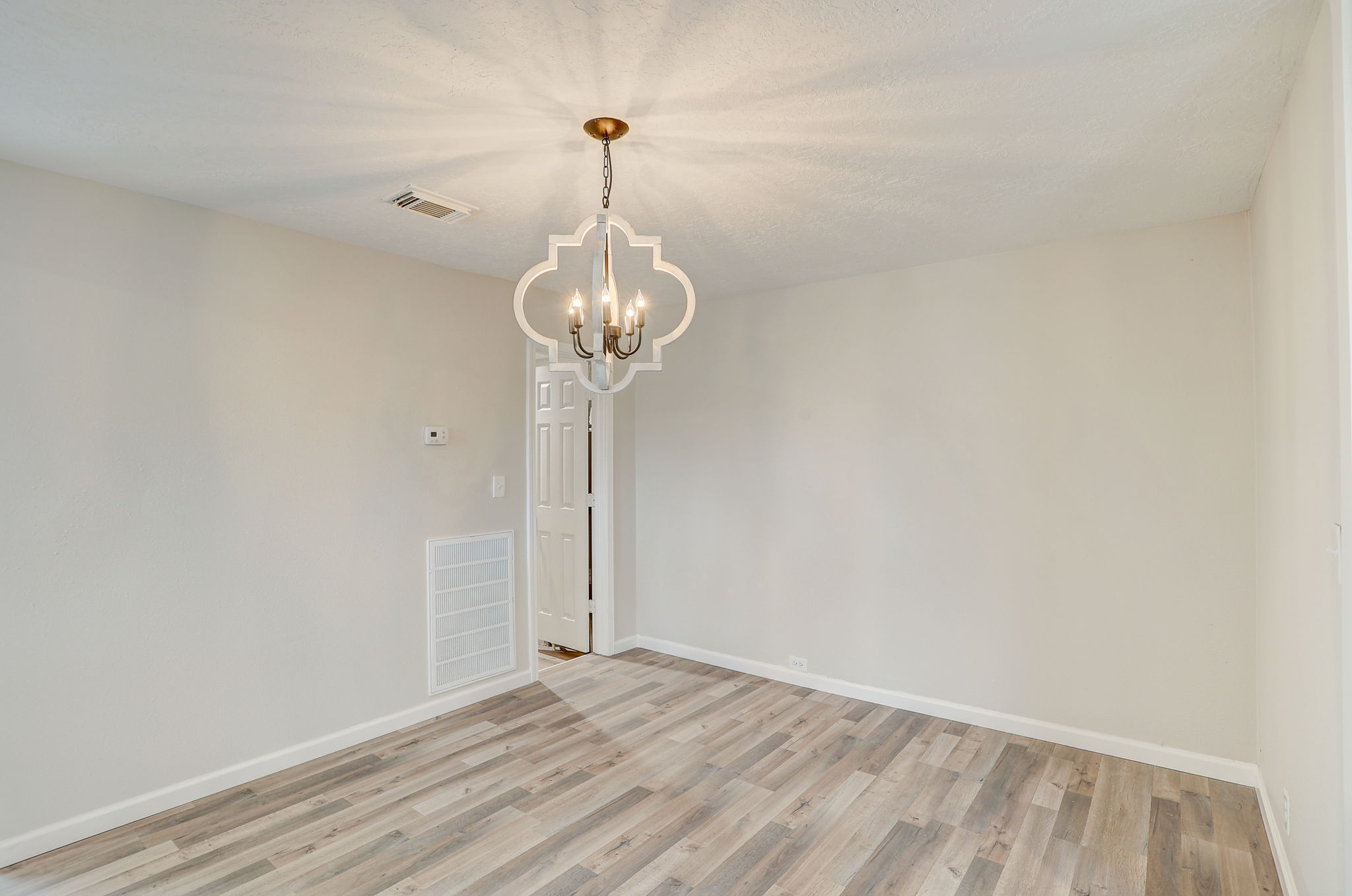W Coombs Street-017
