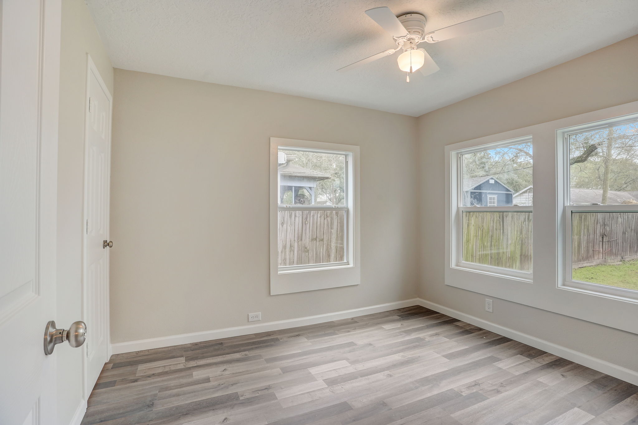 W Coombs Street-016