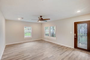 W Coombs Street-004