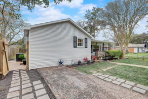W Coombs Street-003