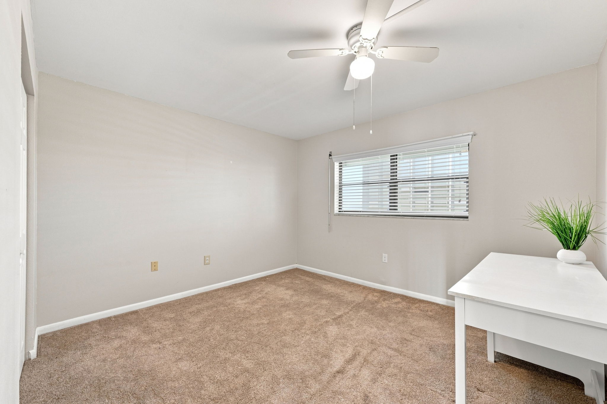Bedroom2a