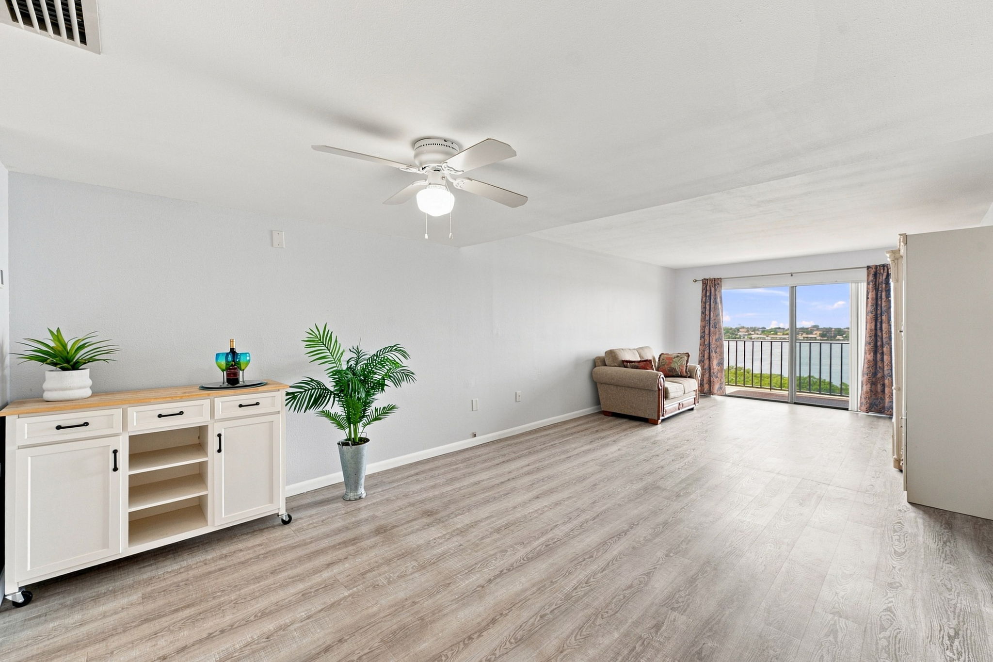 Dining Room14