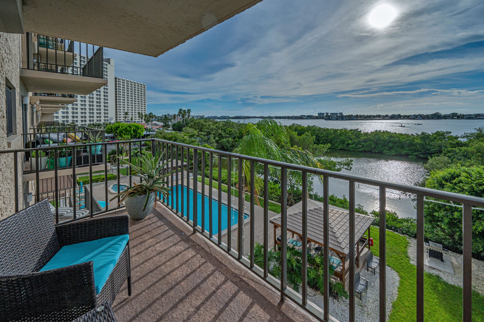 Balcony2