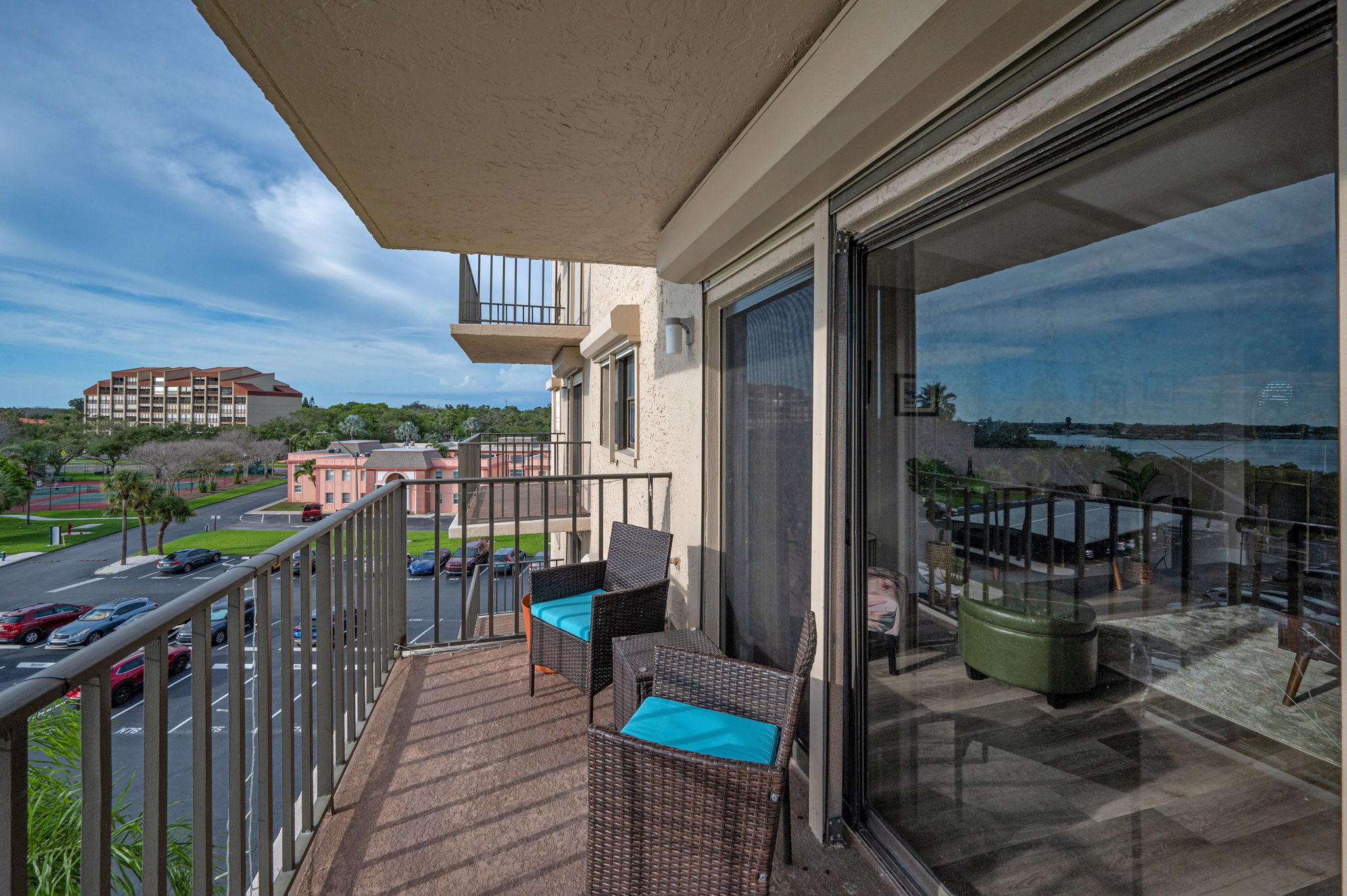 Balcony4