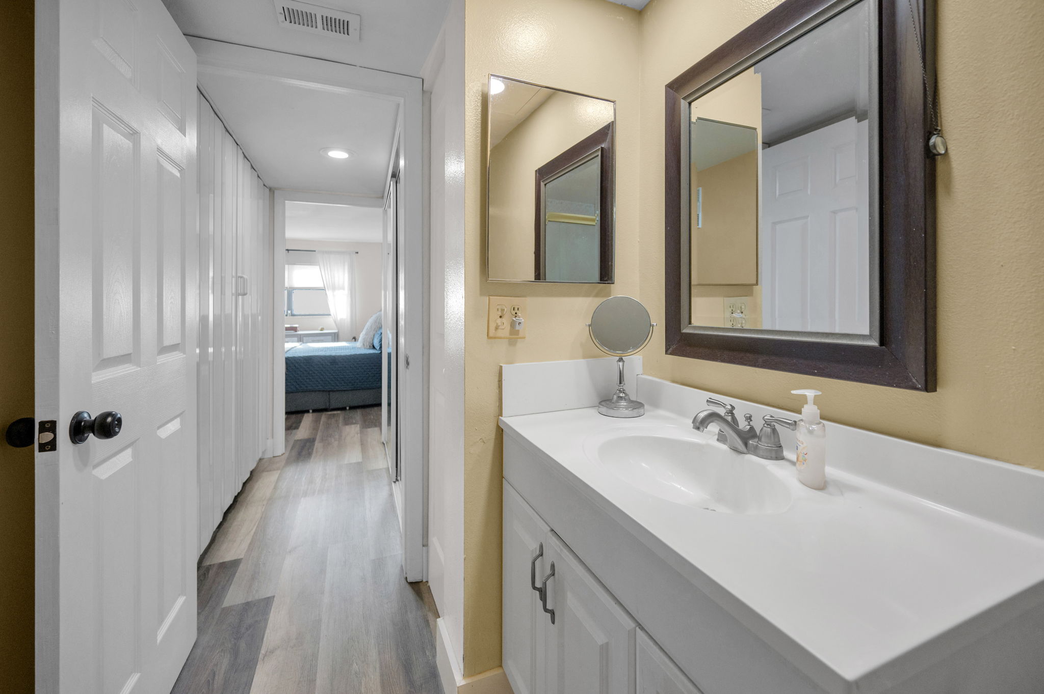 Bathroom1b