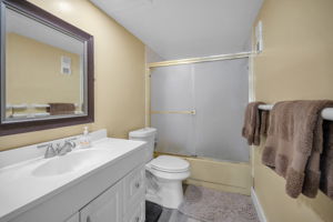 Bathroom1a