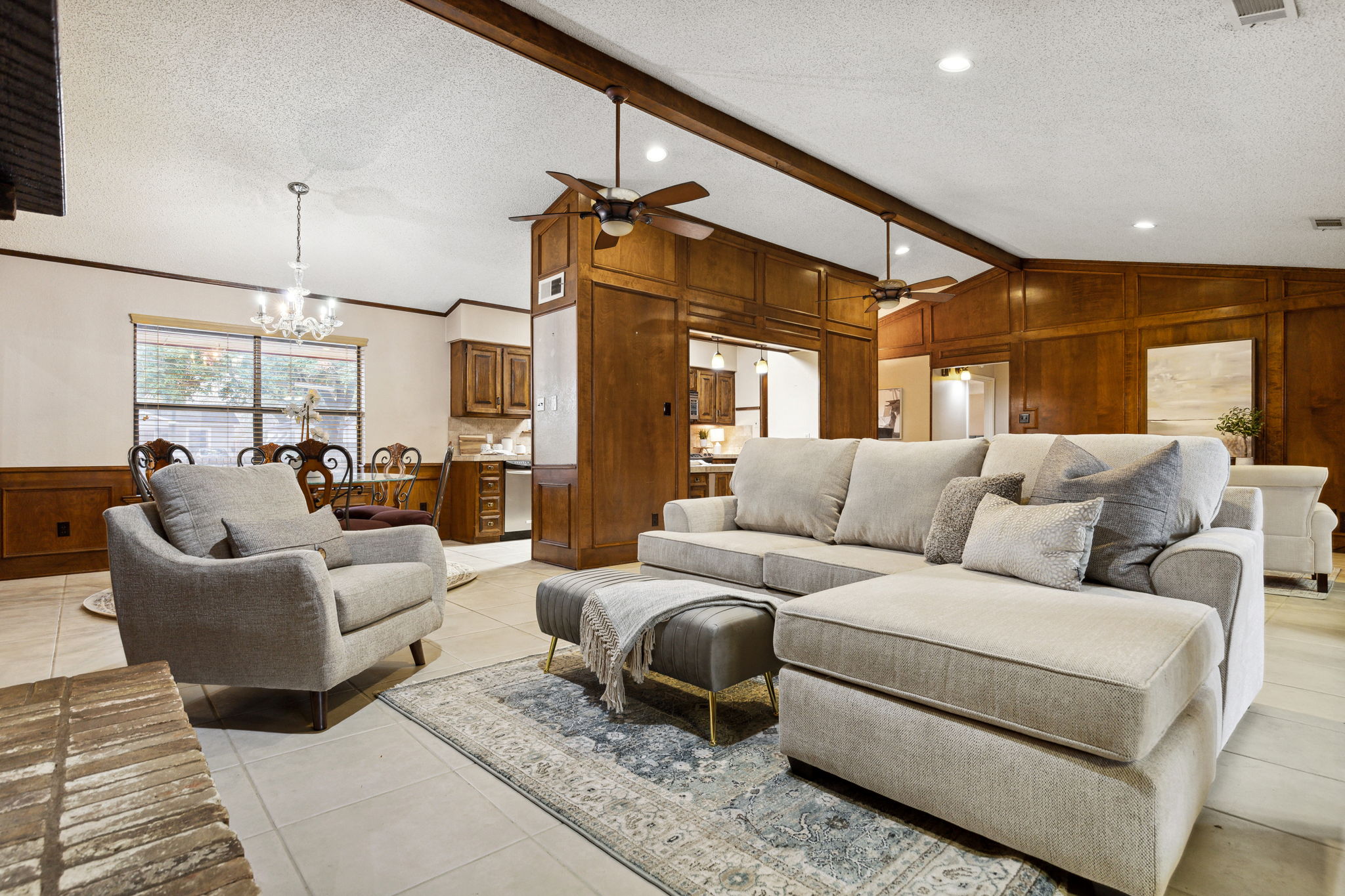  Photo 35