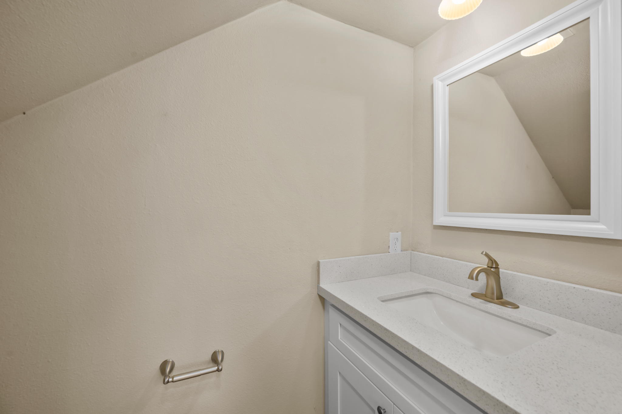 706 Bison Dr, Houston, TX 77079, USA Photo 18