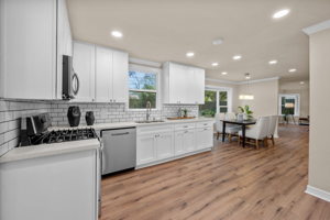 706 Bison Dr, Houston, TX 77079, USA Photo 11