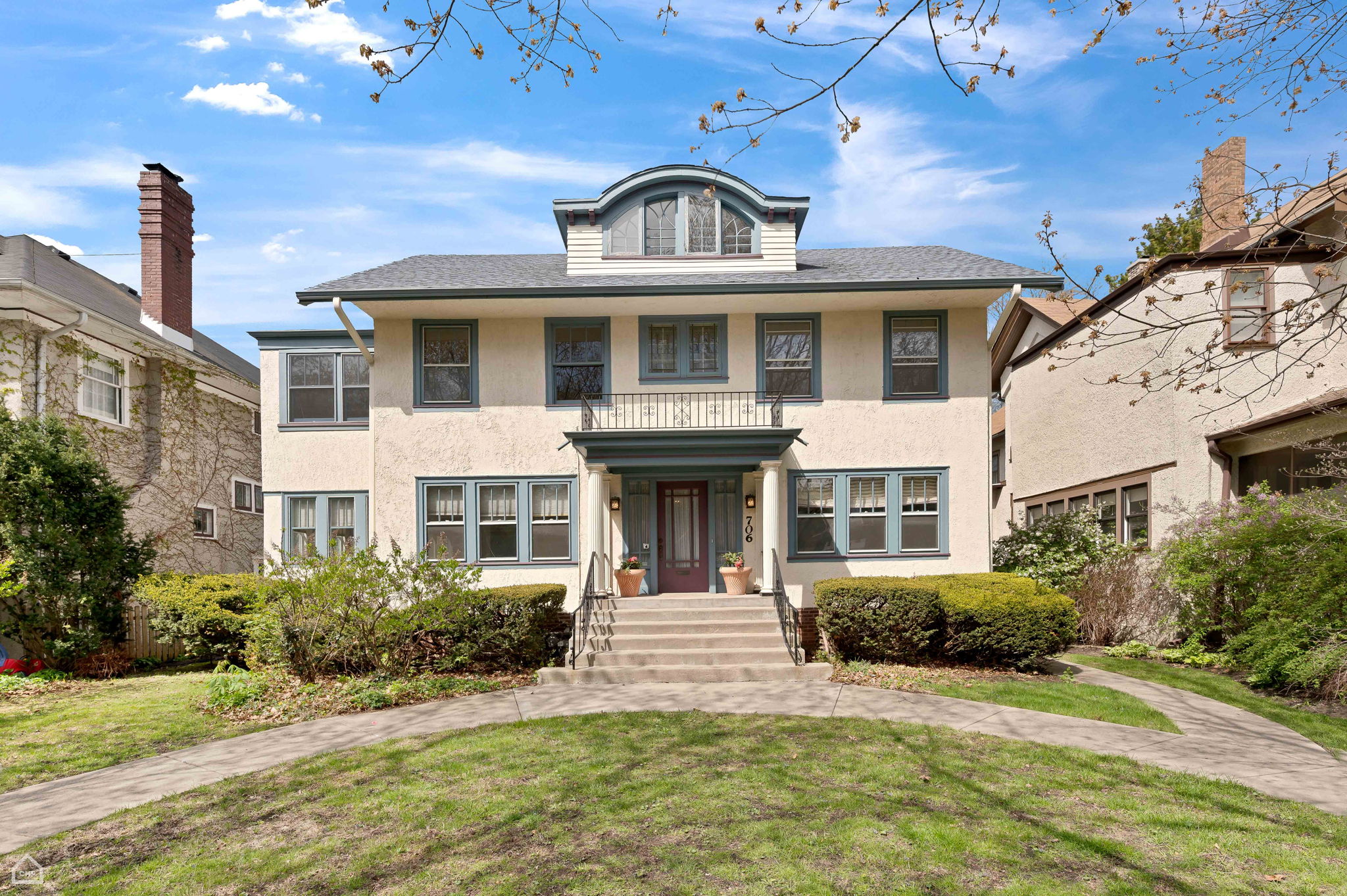 706 Forest Ave_001