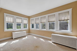 706 Forest Ave_008