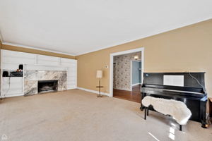 706 Forest Ave_010