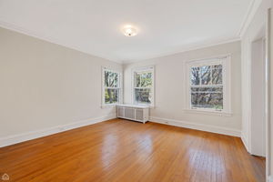 706 Forest Ave_023