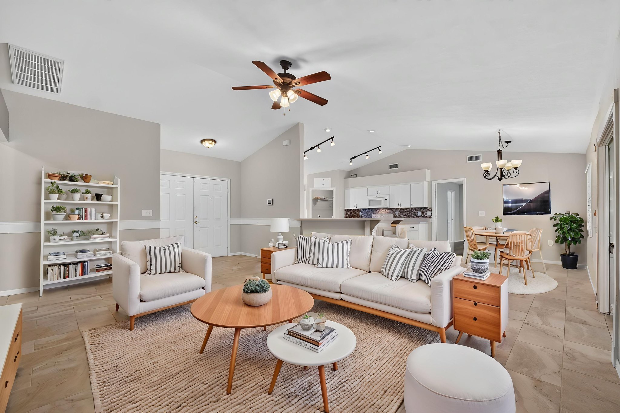 706 Highland Crest Loop-Lake Wales, FL 33853-14 virtually staged.jpeg