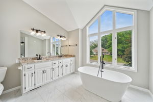 Double vanity, Garden tub and new countetops