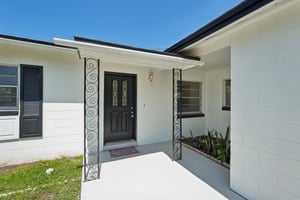 Phillip St-S2107-004.jpg