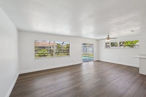 Phillip St-S2107-006.jpg