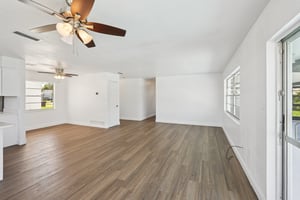 Phillip St-S2107-007.jpg
