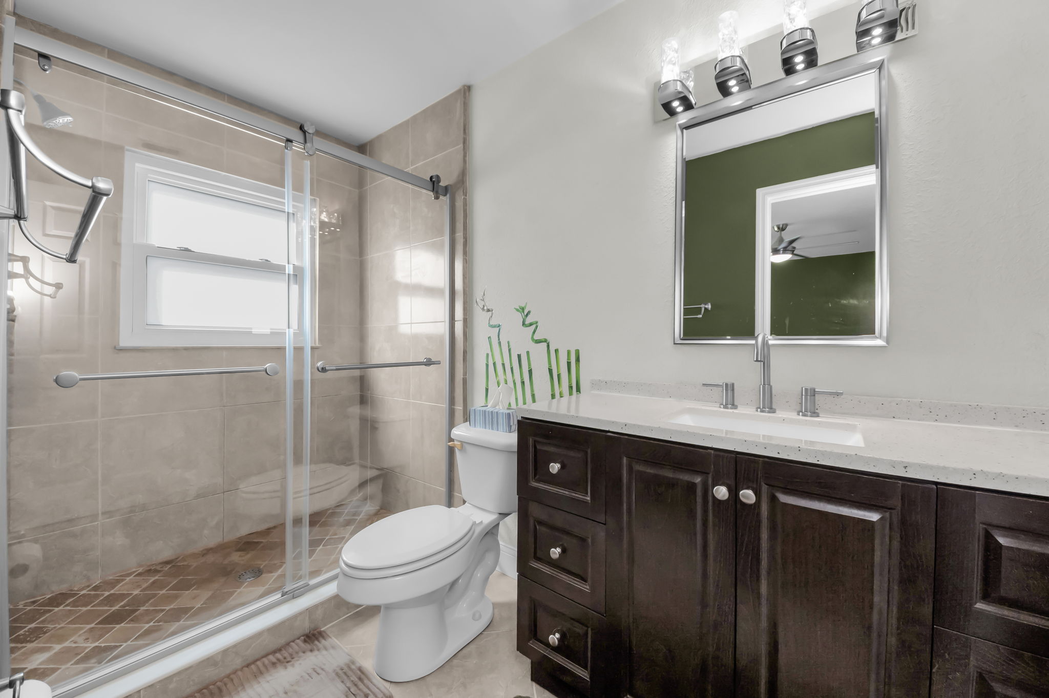 Upper Level Primary Bathroom 1a