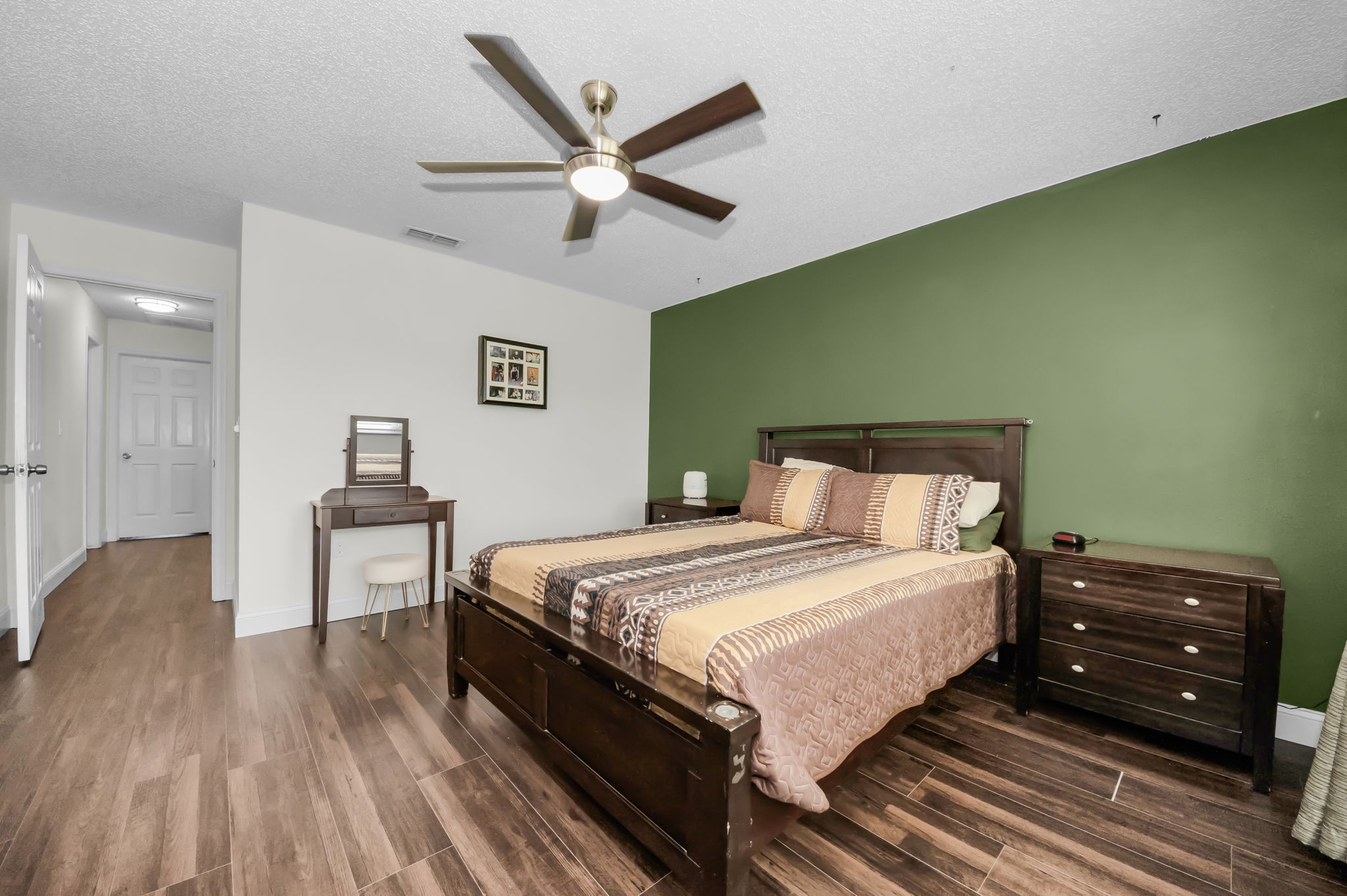 Upper Level Primary Bedroom 1c