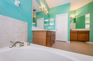 Master Bathroom1f