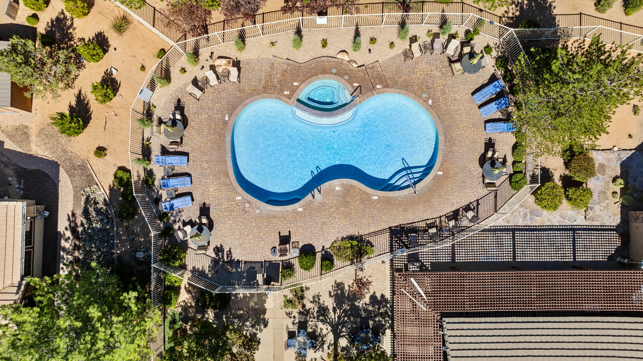 SeasonalPoolandSpa