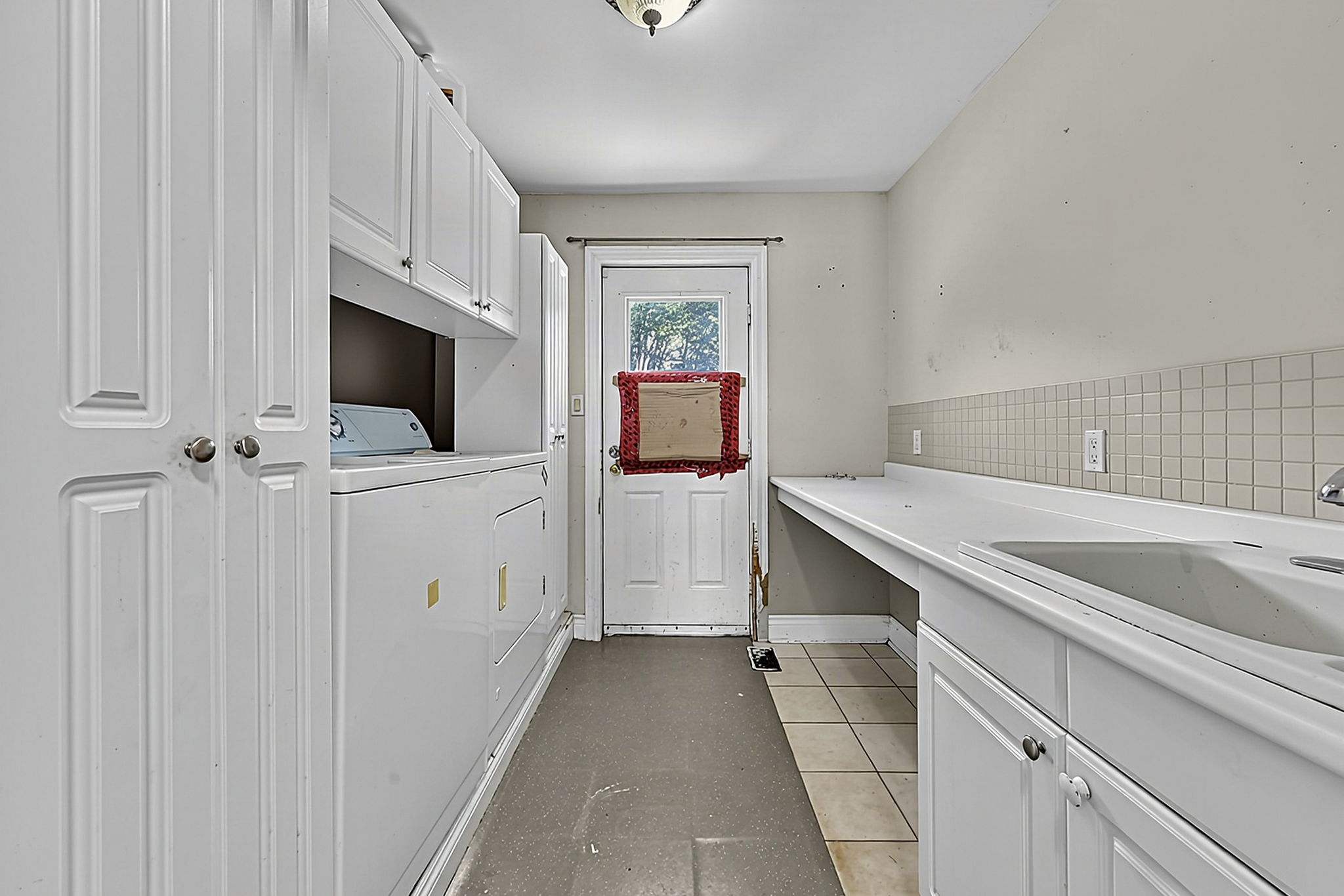  Photo 31
