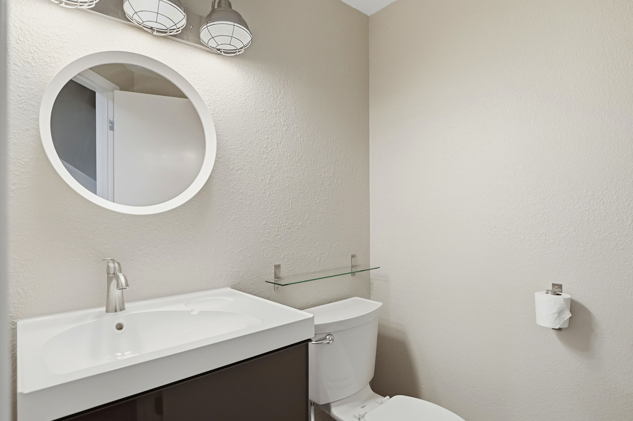 024_f8_7067 Mt Vernon Way