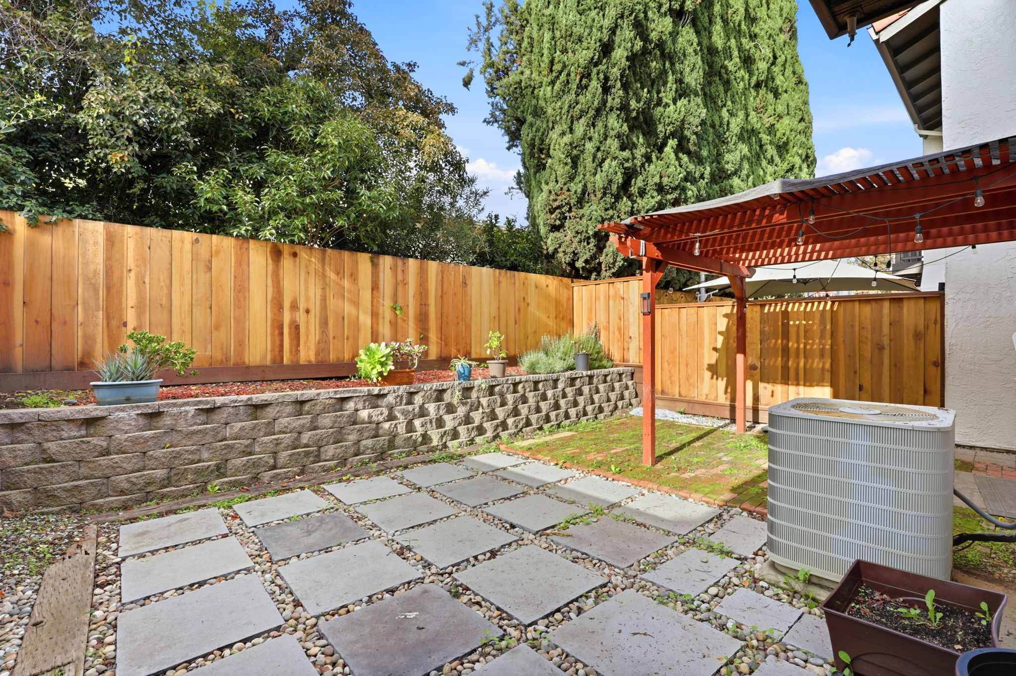 033_f8_7067 Mt Vernon Way