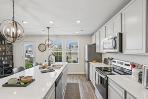 Axford Bay Dr-S0909-015.jpg