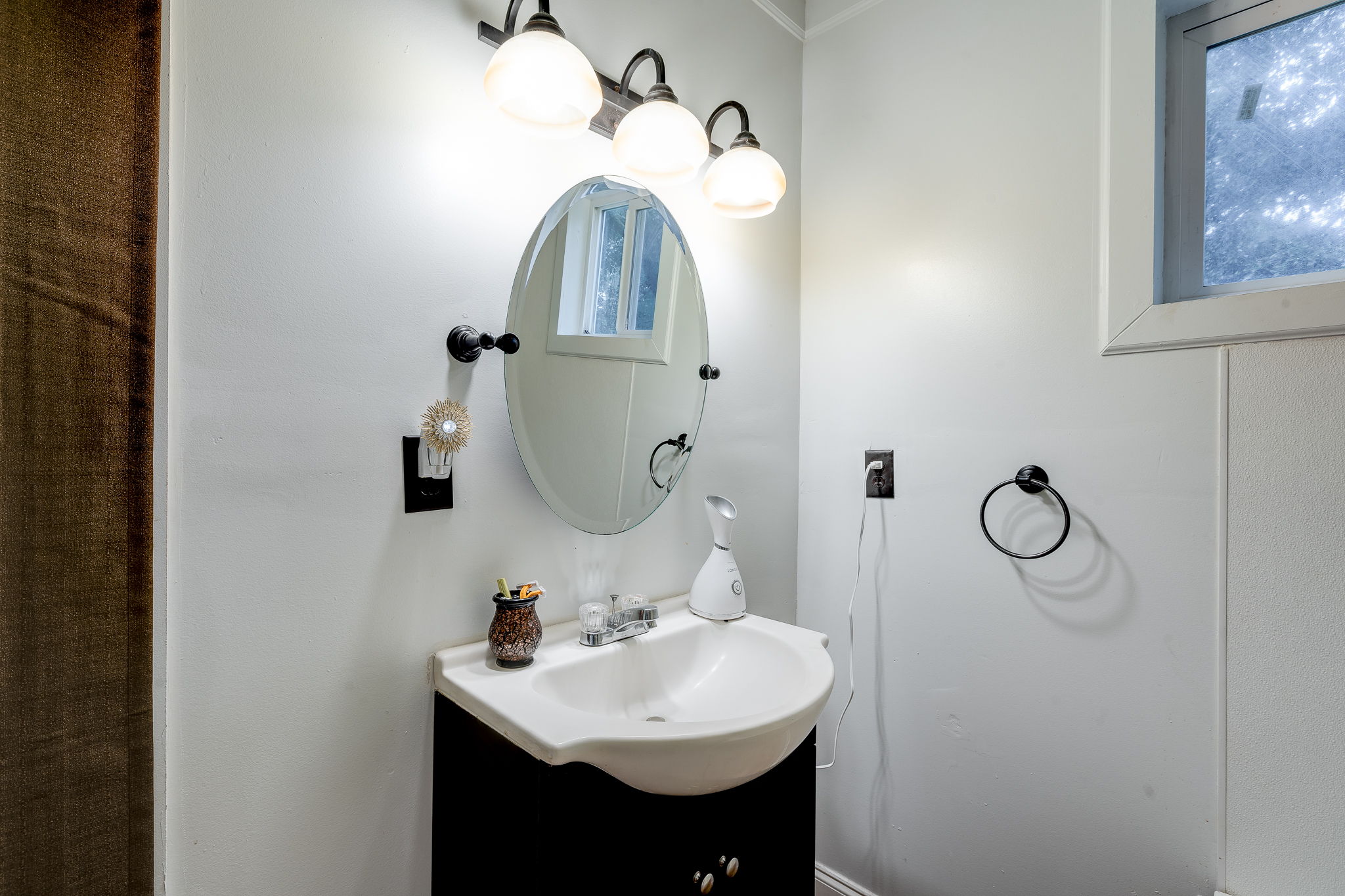 Master Bathroom View 2