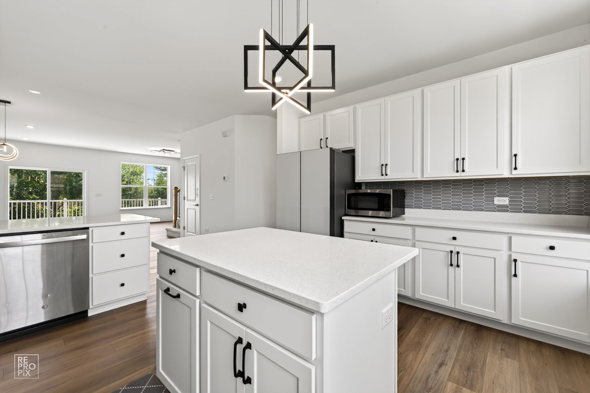 707 Neubauer Circle, Lindenhurst, IL 60046_004