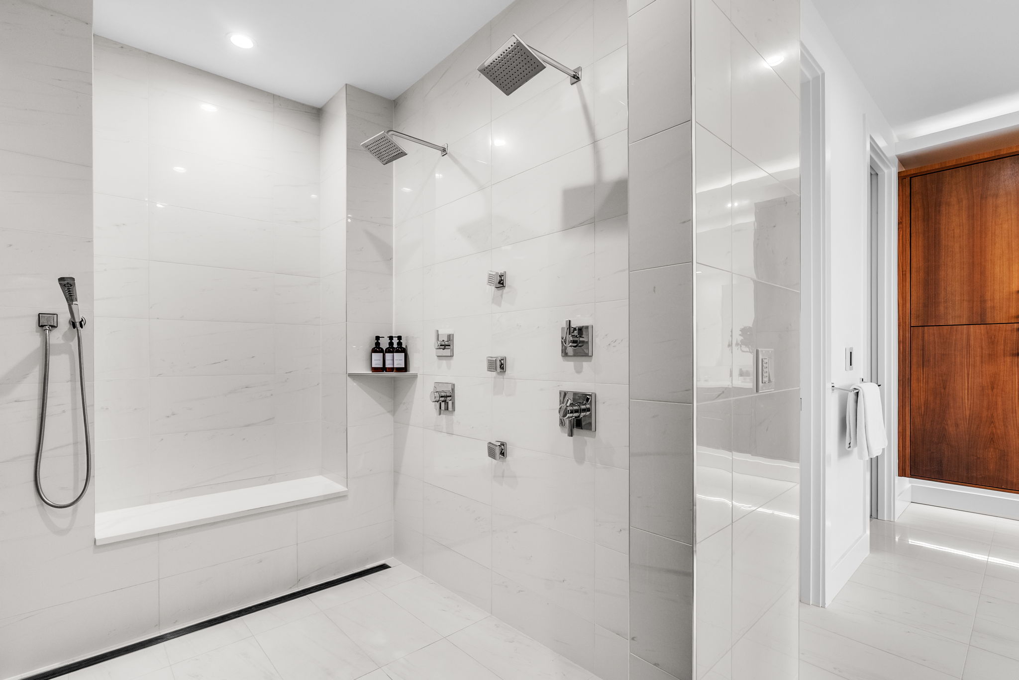  Photo 80