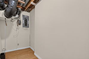  Photo 48