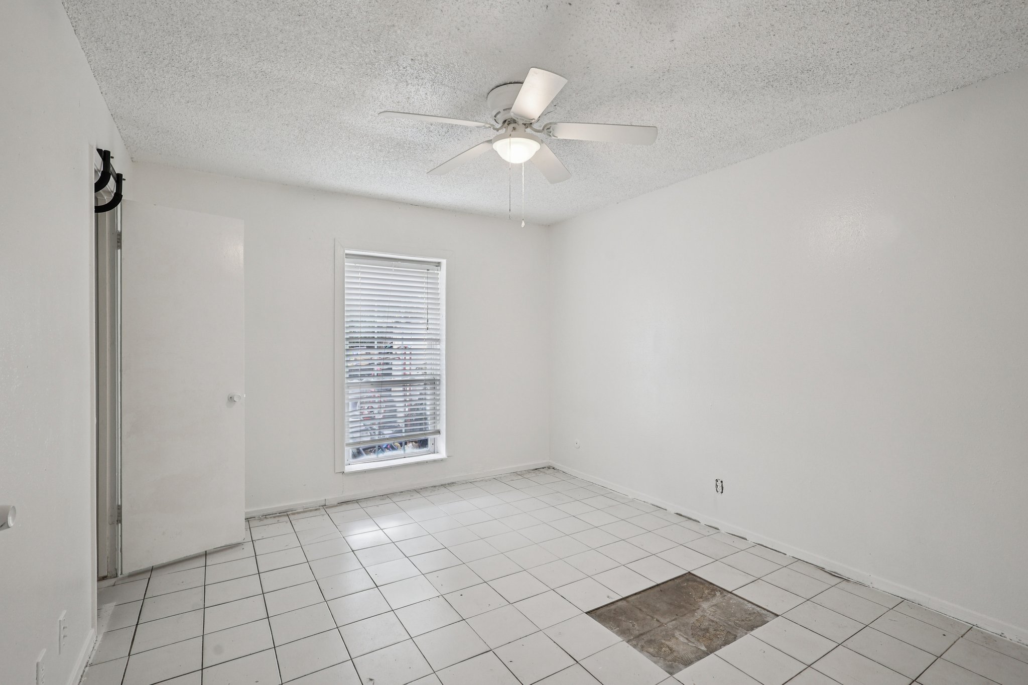 S 2nd St-S2011-007.jpg